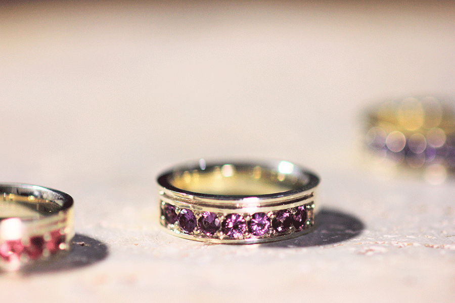 ハーフエタニティ　フラワーシリーズ（紫陽花）  タンザナイト（青）  コランダム（紫）  トルマリン（モーブピンク）