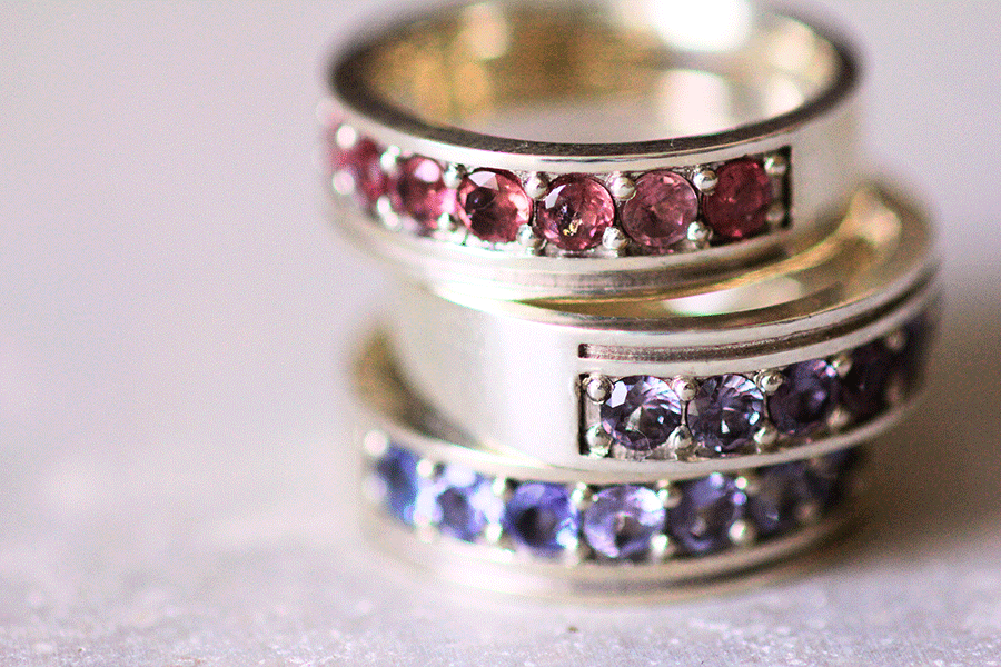 ハーフエタニティ　フラワーシリーズ（紫陽花）  タンザナイト（青）  コランダム（紫）  トルマリン（モーブピンク）